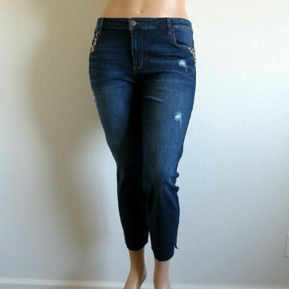 STS Blue Jeans Women's RHINESTONE Destructed Crop NWT - Picture 3 of 6
